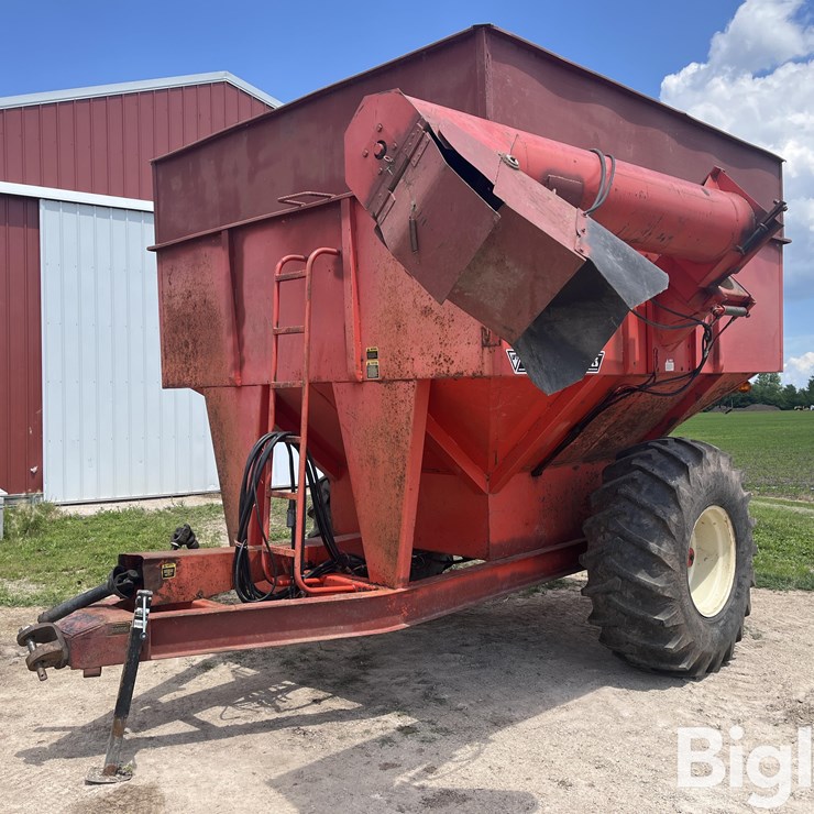 UNITED FARM TOOLS 650