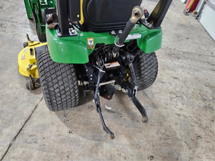 john-deere-2305-image-23