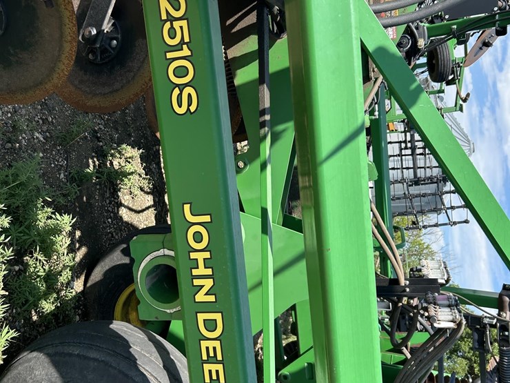 john-deere-2510s-image-21