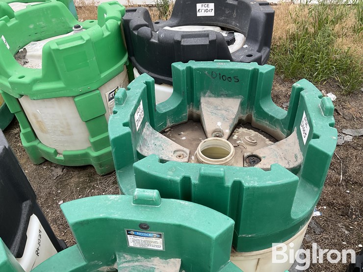 poly-chemical-totes-image-15