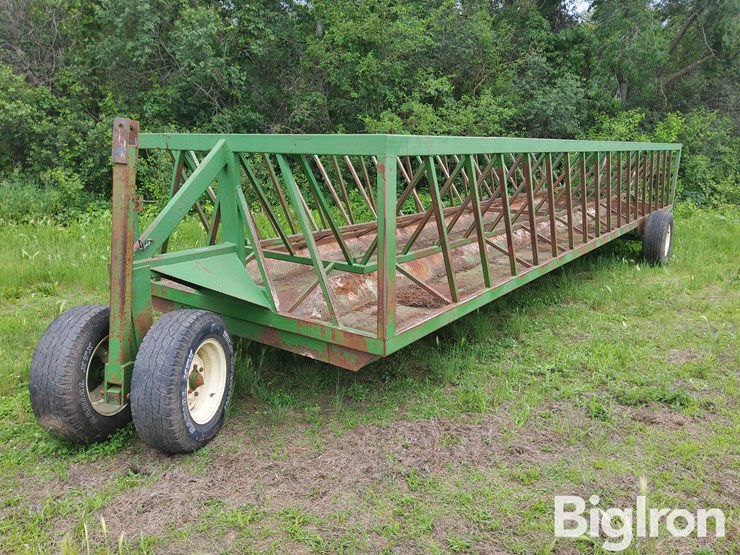 portable-bale-feeder-image-1