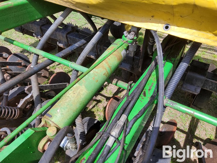 john-deere-750-image-16