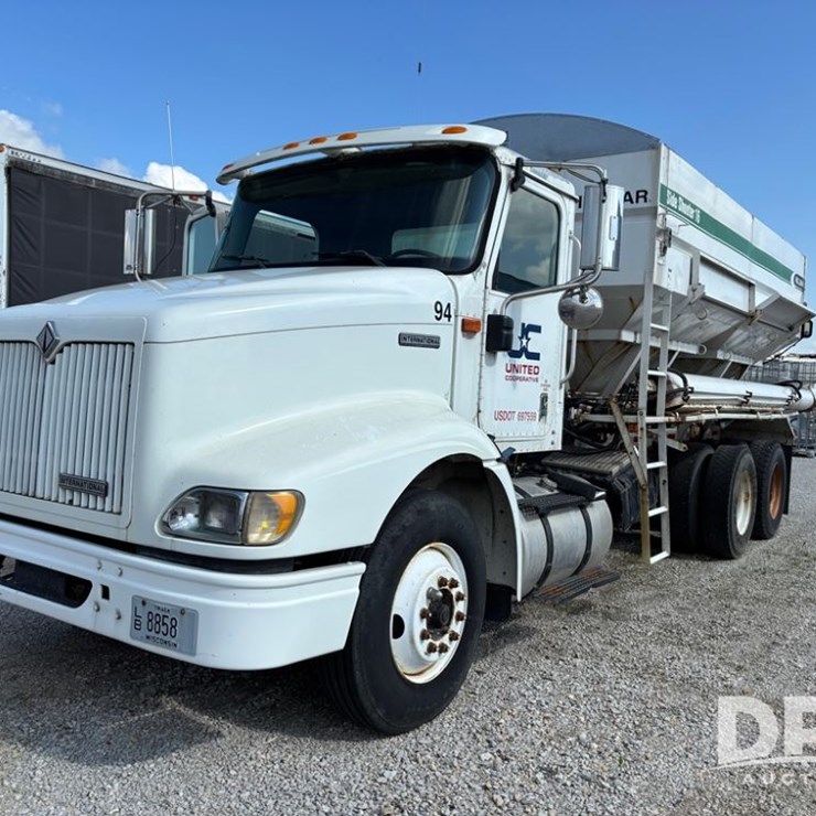 2001 INTERNATIONAL 9100