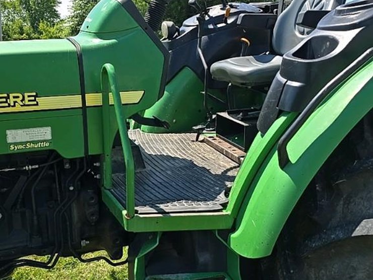 2005-john-deere-5320-image-27