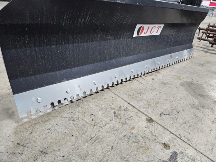 #380-•-new-jct-skid-steer-dozer-blade-image-9