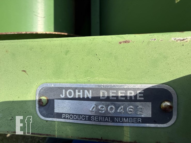 john-deere-212-image-11