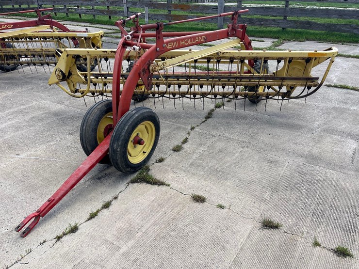 new-holland-258-image-3