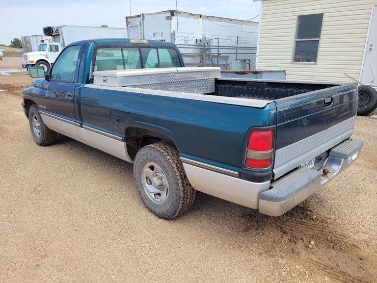 1994-dodge-ram-1500-image-4