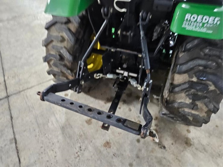 john-deere-2320-image-17