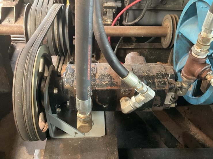 #122-•-hydraulic-lines,-pumps-and-tank-image-13
