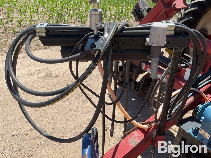 case-ih-2800-image-12