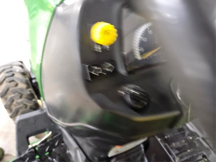 john-deere-2320-image-27