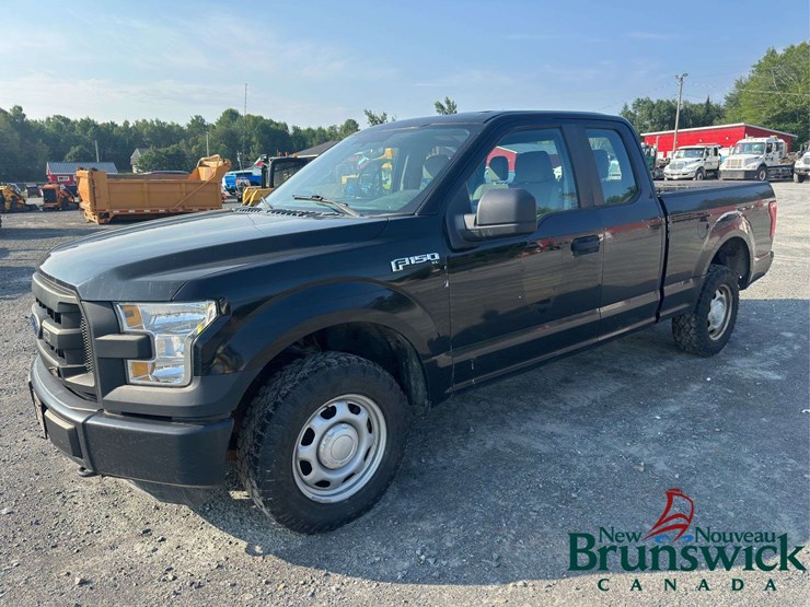 2016-ford-f150-xl-image-1
