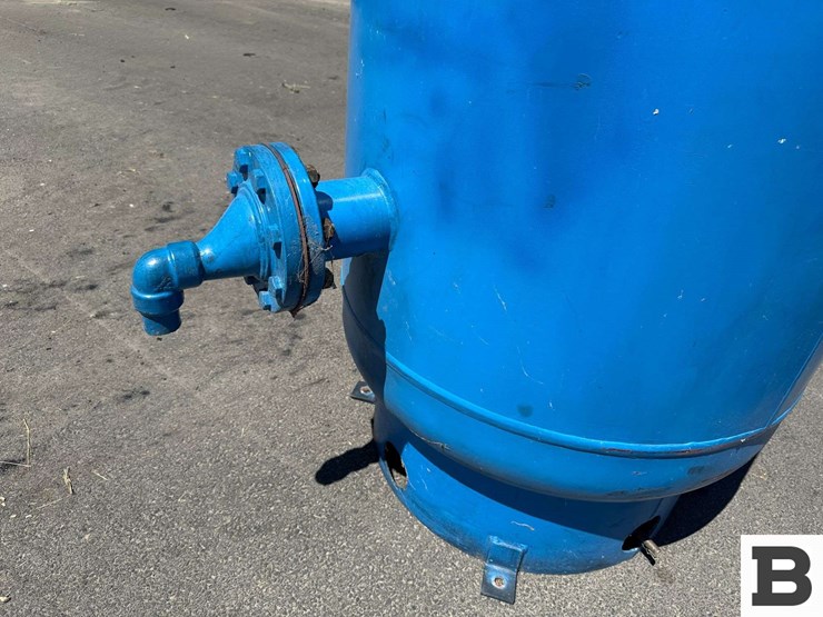 2008-roy-e-hanson-jr-mfg.-vertical-air-receiver-tank-image-6