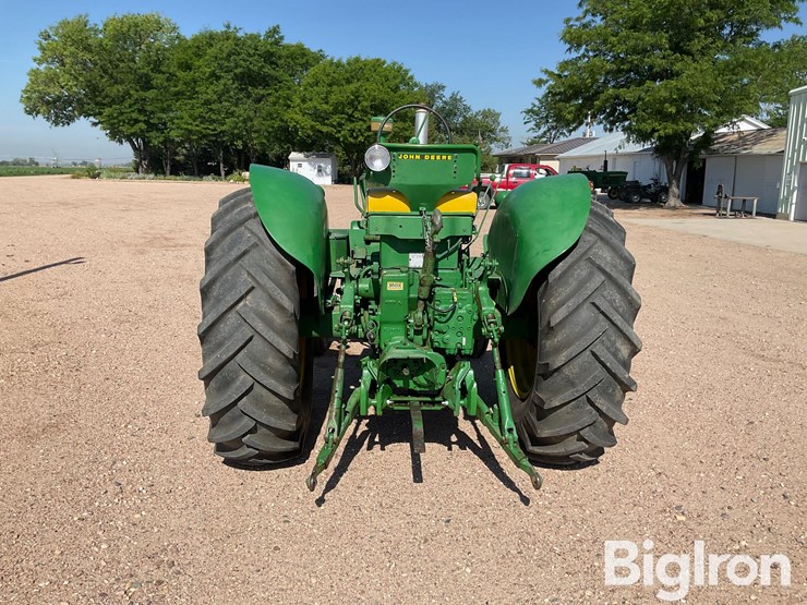 1957-john-deere-720-image-4