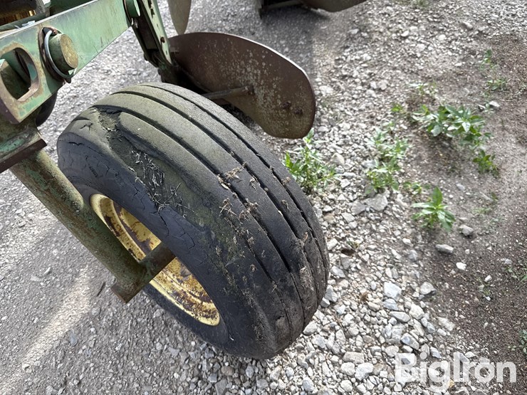 john-deere-1350-1450-image-14