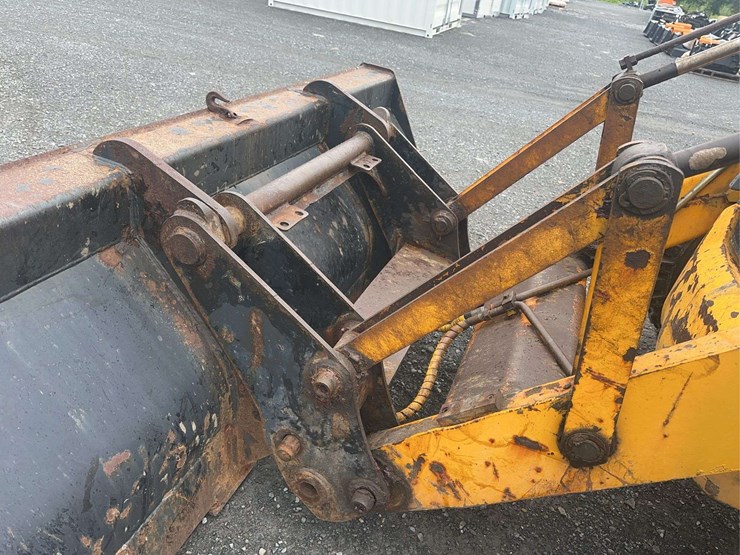 2015-jcb-3cx-image-14