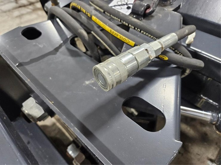 #380-•-new-jct-skid-steer-dozer-blade-image-14