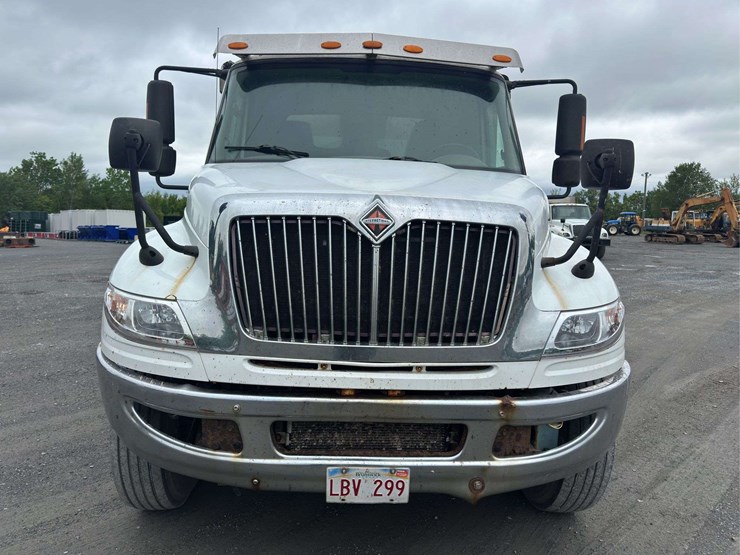 2012-international-durastar-4400-image-7