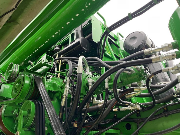 2011-john-deere-9770-sts-image-22