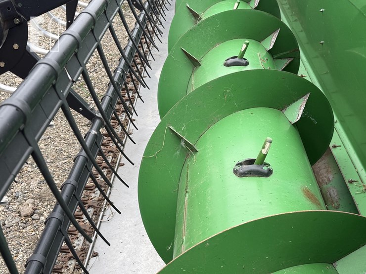 john-deere-635f-image-3