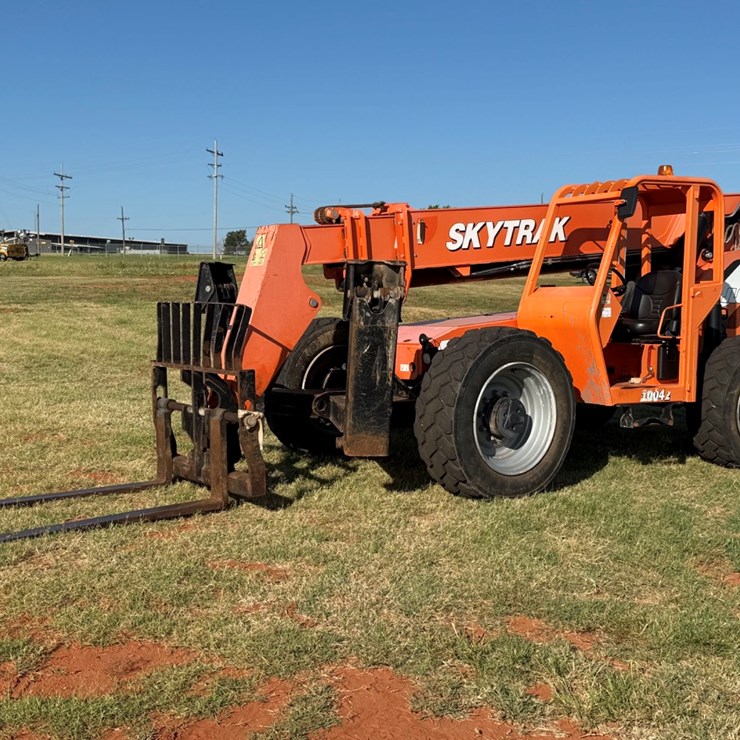 2015 SKY TRAK 10042