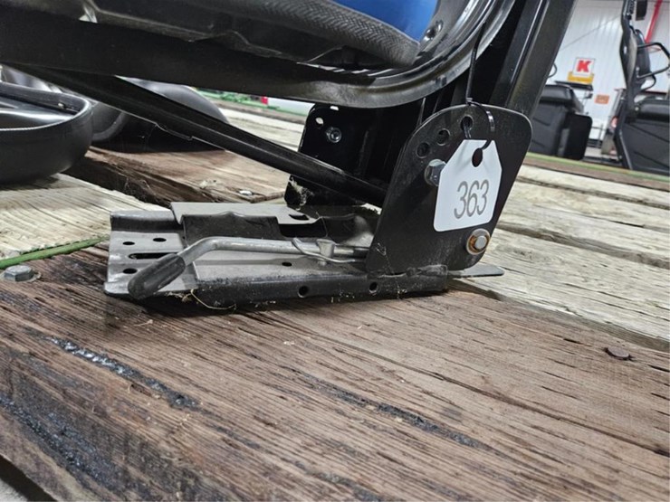 #363-•-new-blue-tractor-seat-image-9