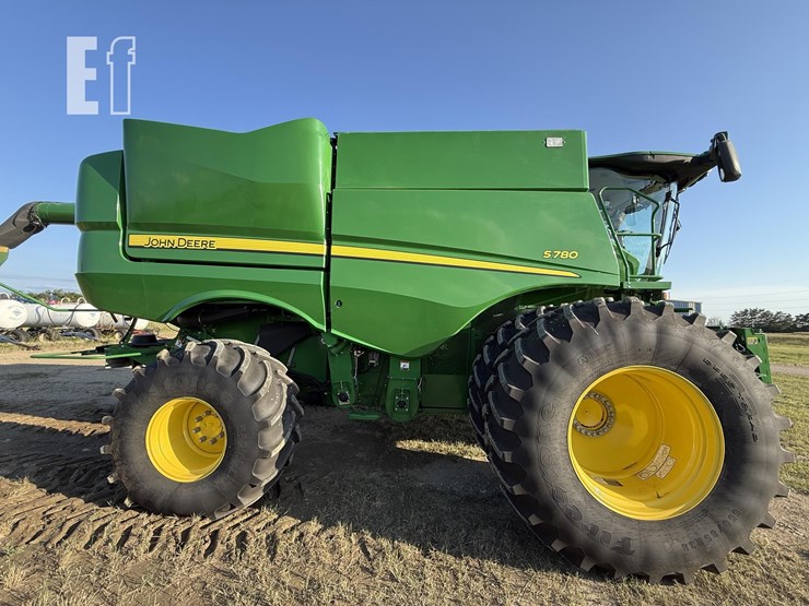 2021-john-deere-s780-image-40