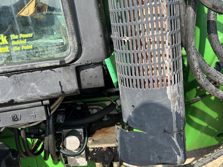 2005-john-deere-7520-image-32