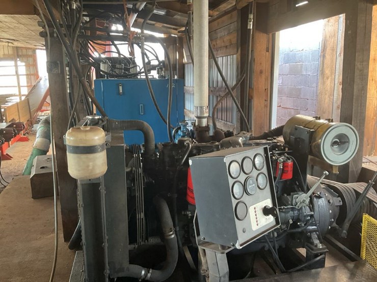 #124-•-entirety-of-power-unit,-hydraulic-tank,-pumps,-and-lines-of-lots-119-123-image-4