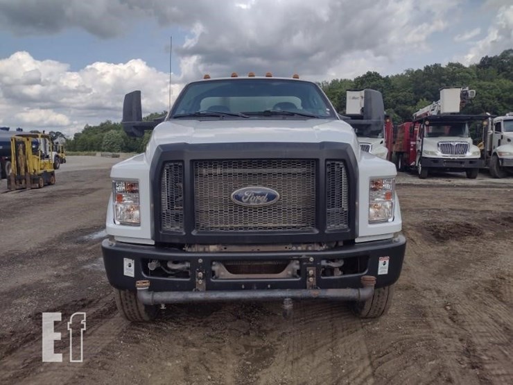 ford-f750-image-2