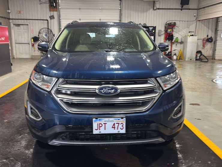 2017-ford-edge-image-8