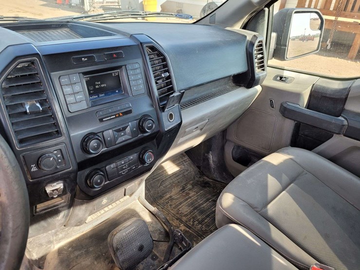 2017-ford-f150-image-9