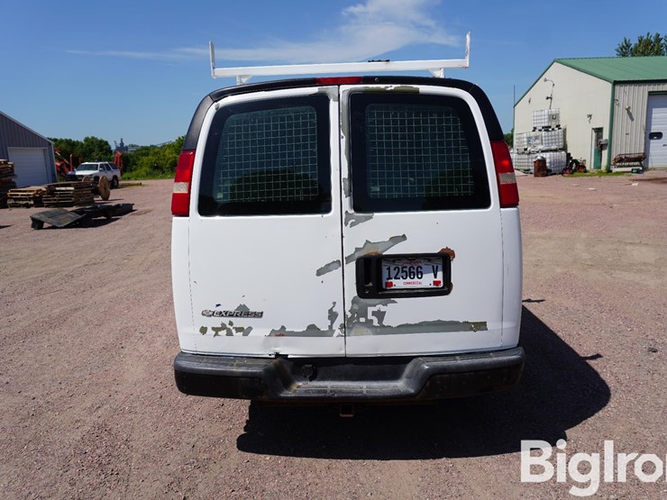 2007-chevrolet-express-2500-image-6
