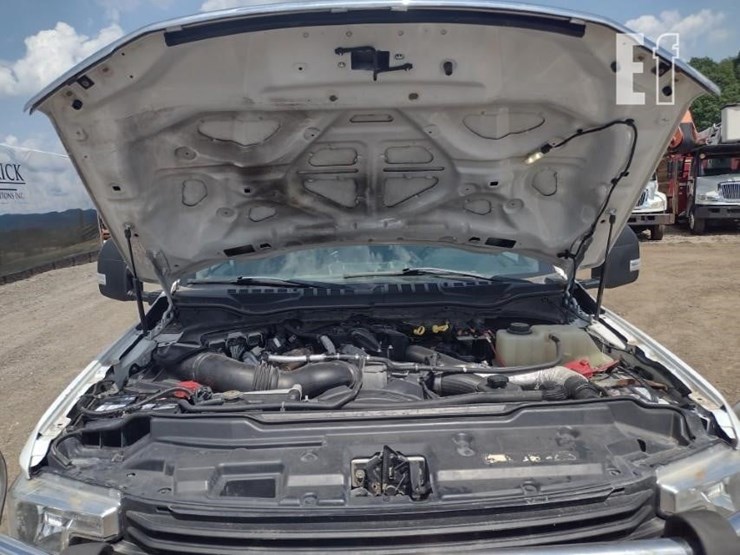 2018-ford-f550-image-15