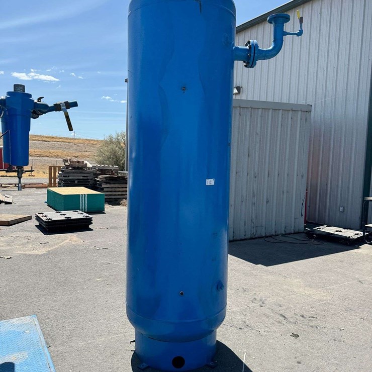 2008 Roy E Hanson Jr Mfg. Vertical Air Receiver Tank
