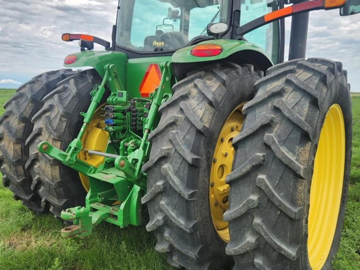 2010-john-deere-8245r-image-12