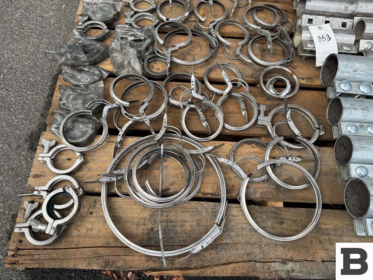 miscellaneous-stainless-steel-pipe-clamps-and-joiners-image-7