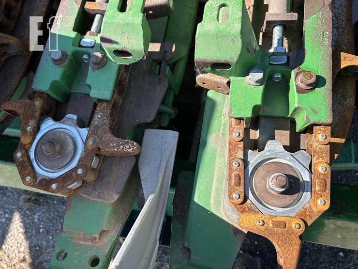 2011-john-deere-612c-image-23