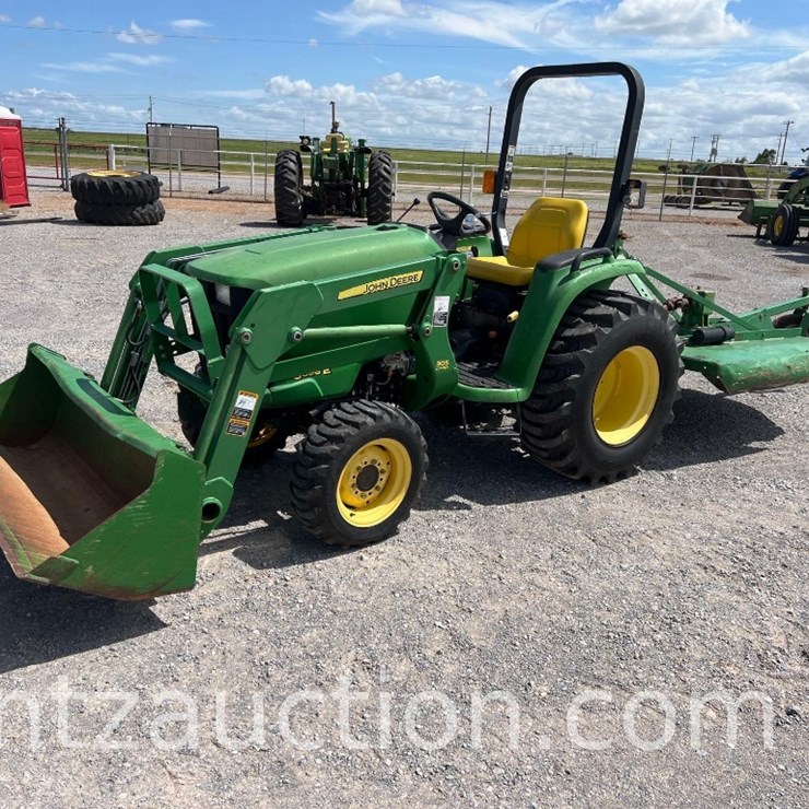 2010 JOHN DEERE 3038E