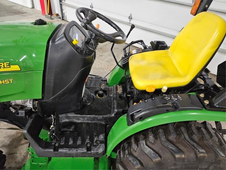 john-deere-2320-image-33