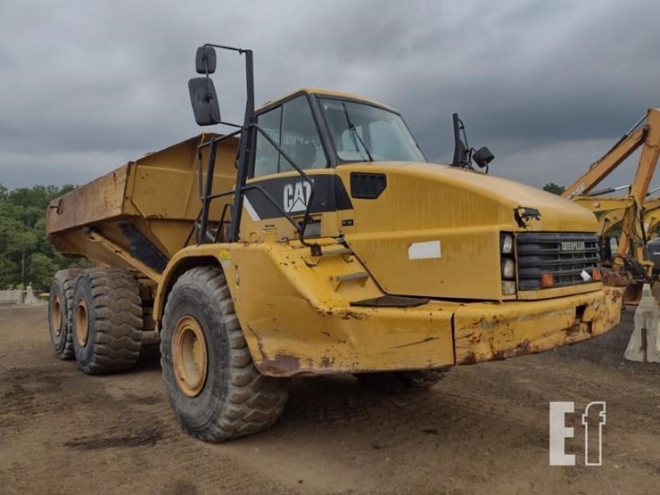 caterpillar-740-image-40