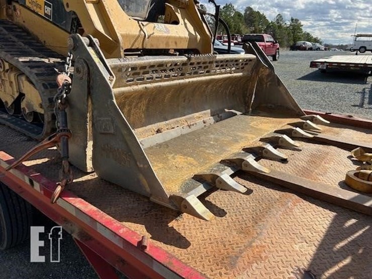 2021-caterpillar-259d3-image-5