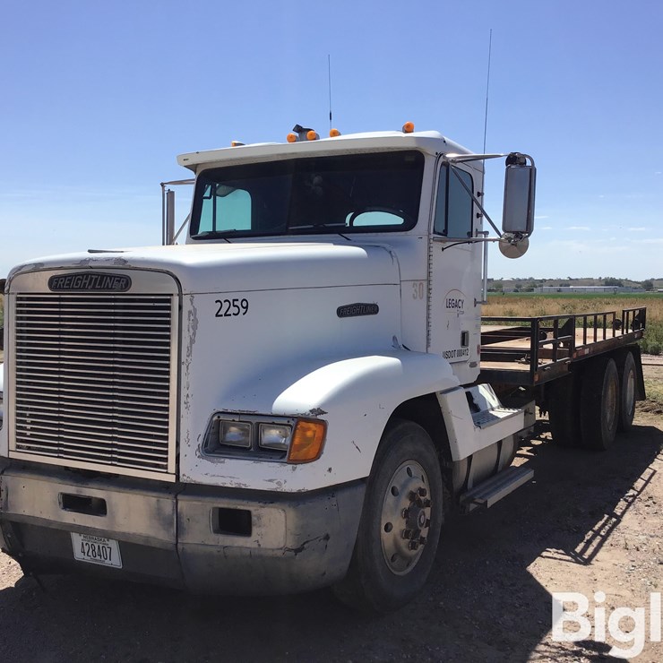 1989 FREIGHTLINER FLD120