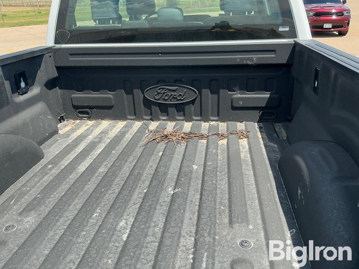2021-ford-f150-xl-image-12