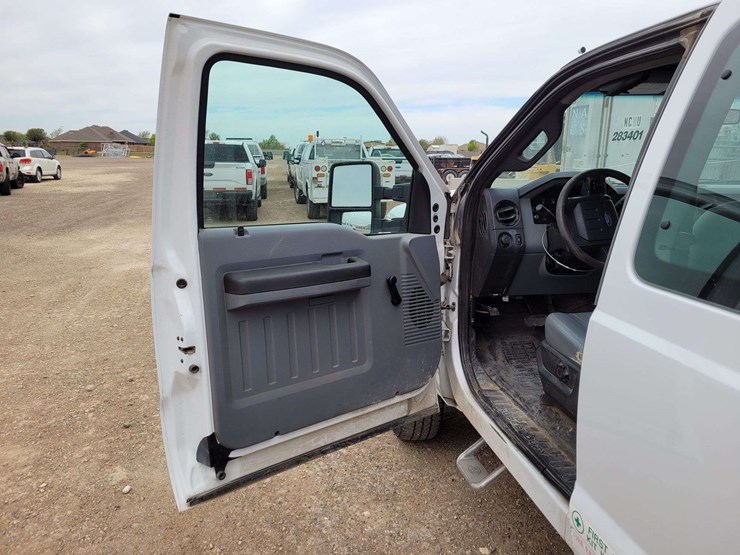 2011-ford-f350-image-7