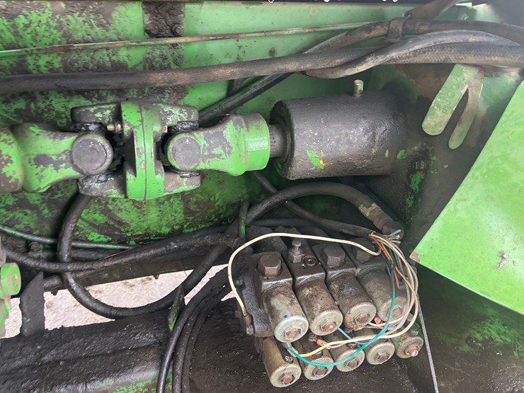 john-deere-3960-image-8