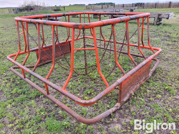 hay-monster-bale-feeder-image-5