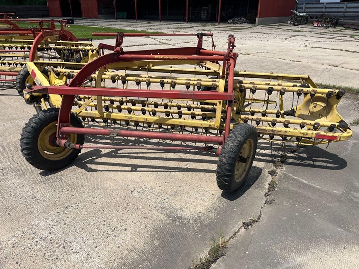 new-holland-258-image-2