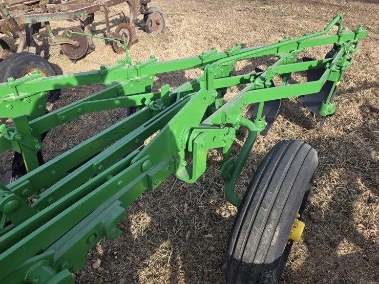 john-deere-5-image-11